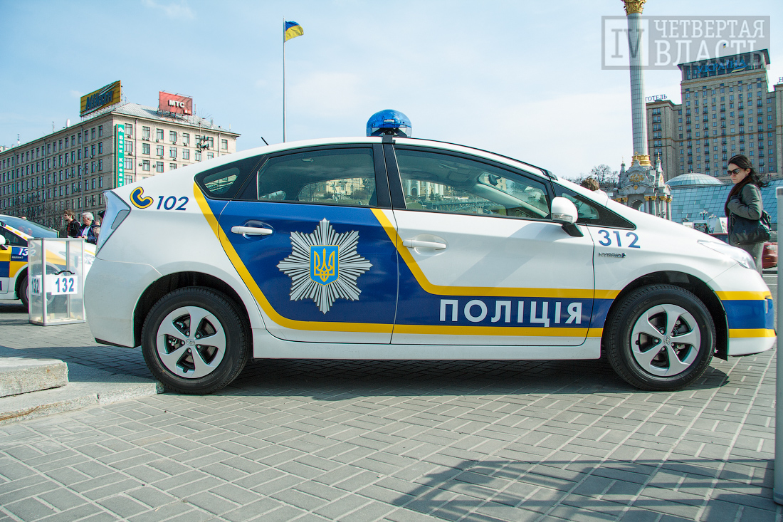 Какие машины на украине. Полицейский автомобиль Украина. Полицейские машины Киева. Украинская Полицейская машина. Патрульная полиция Украины.